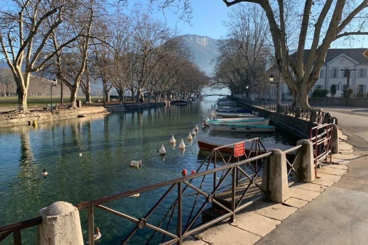 The Red Heart Of Annecy - Beautiful Apartment For 4 People Экстерьер фото